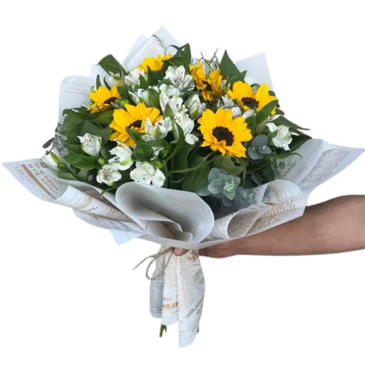 Ramo de flores girasoles y astromelias con papel coreano 